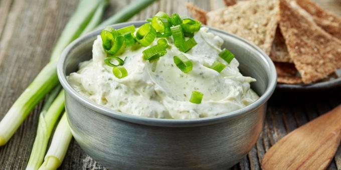 Salade au fromage et à l'ail