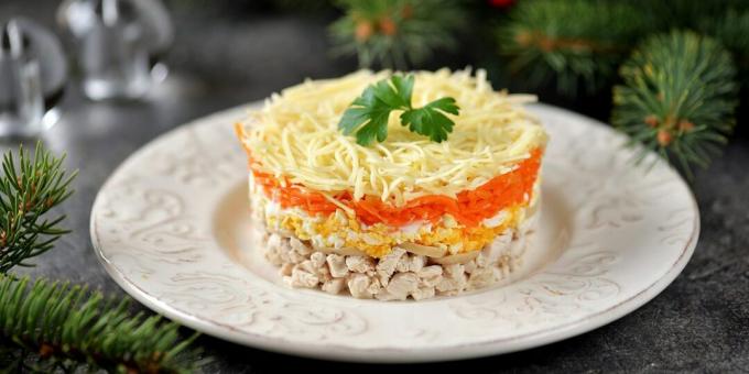 Salade étagée au poulet et aux champignons