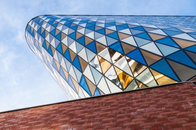architecture européenne: Aula Medica à l'Institut Karolinska de Suède