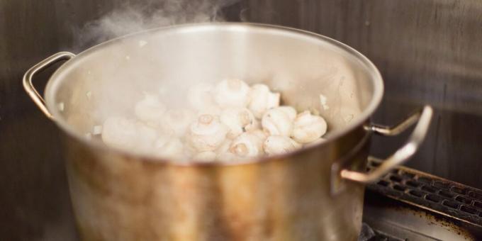 Comment et combien faire cuire des champignons sur la cuisinière