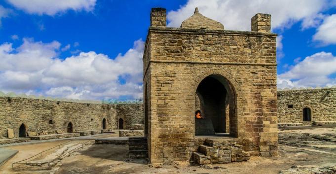 Reposez en Azerbaïdjan Ateshgah temple