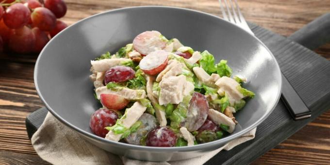 Salade au poulet et raisins