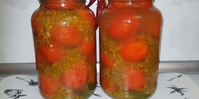 Recettes: tomates marinées avec le poivre et la carotte