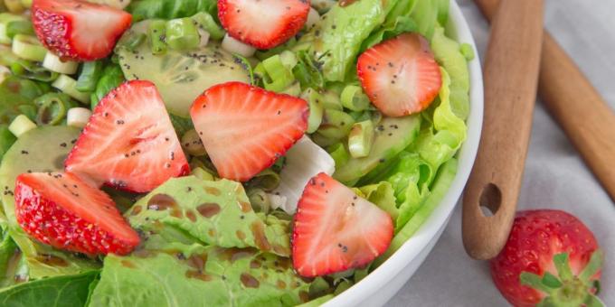 Recettes aux fraises: Salade verte aux fraises