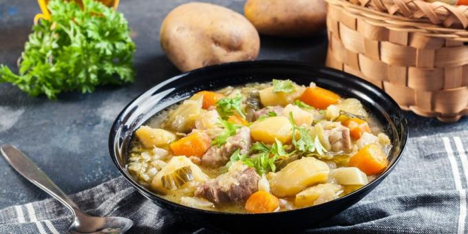 Pichelsteiner - soupe au ragoût allemande à base de trois types de viande