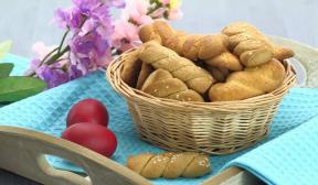 Biscuits de Pâques aux graines de sésame et jus d'orange