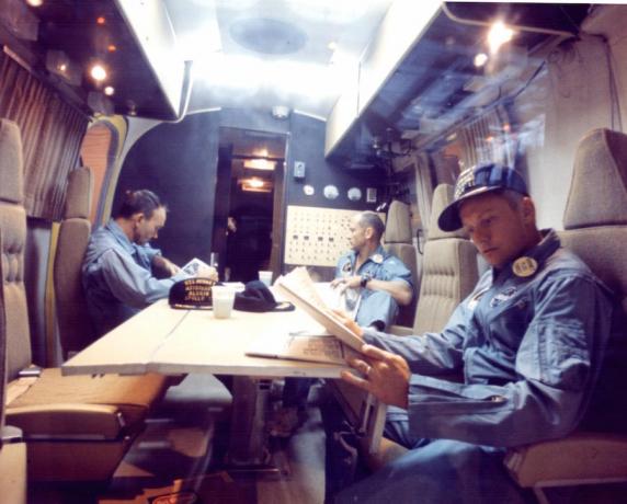 NASA: les voitures fraîches astronautes dans l'unité de quarantaine