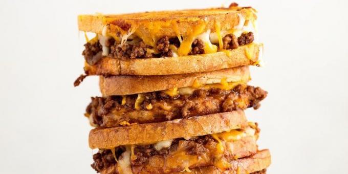 Dîner à la hâte: Sandwich au fromage et de la viande
