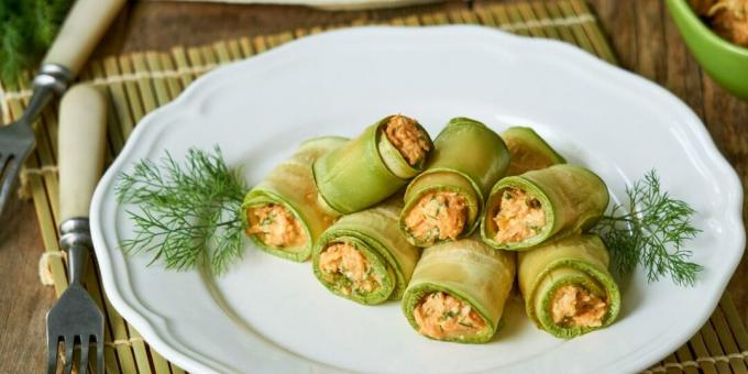 Rouleaux de courgettes au fromage, carottes et œufs