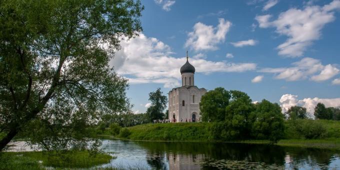 Curiosités de Vladimir et des environs: village de Bogolyubovo et église de l'Intercession sur le Nerl
