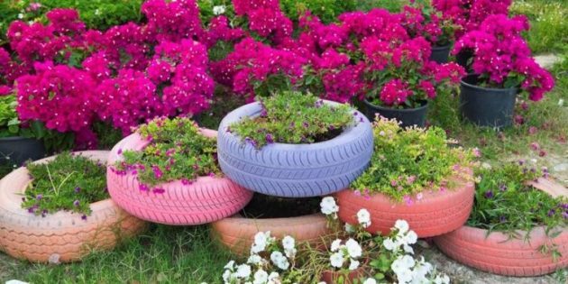 Comment faire un lit de fleurs de pneus