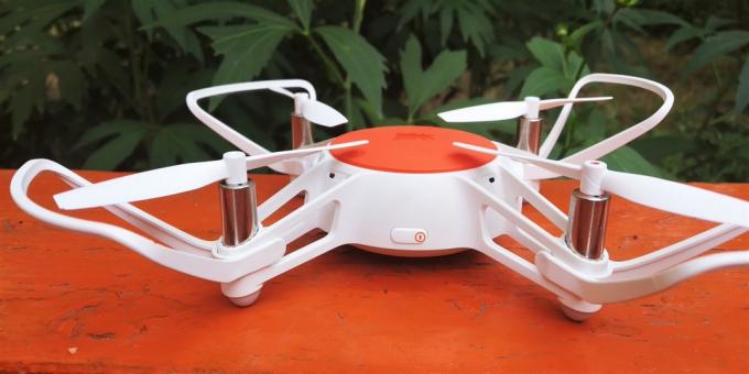 Mitu Mini RC Drone. vue latérale