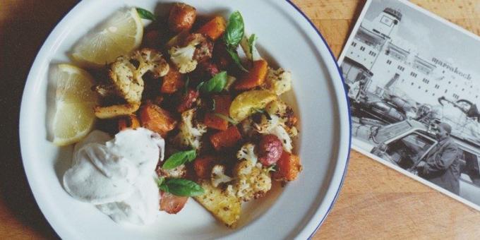 Légumes dans le four à la menthe, le gingembre et le cumin