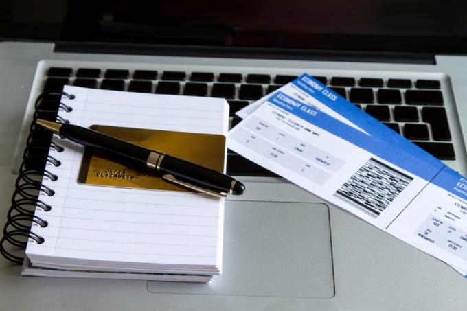 L'achat des billets d'avion en ligne avec une carte de crédit