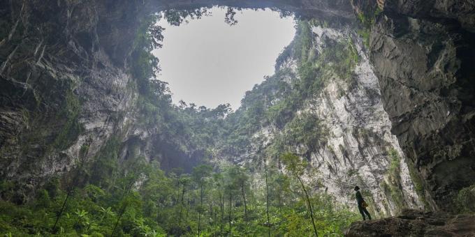 territoire asiatique attire les touristes en connaissance de cause: Grotte Sơn Đông Cave, Vietnam