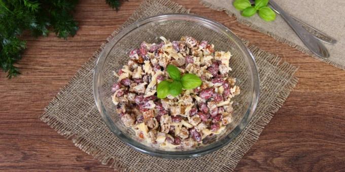 Salade de jambon, croûtons et haricots