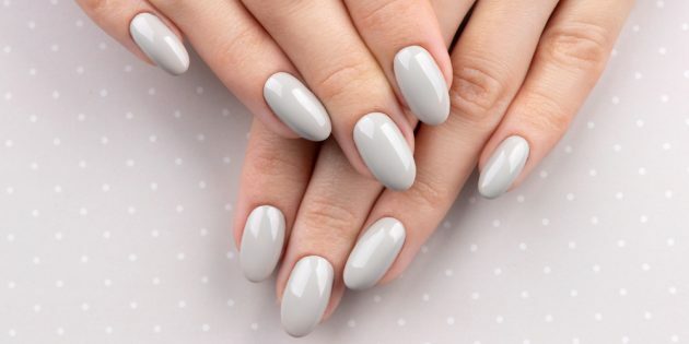 Forme ovale sur ongles longs