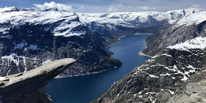 Où aller en Europe: La roche Trolltunga, Norvège